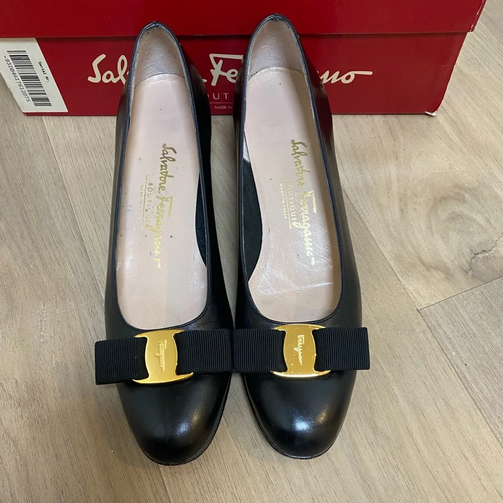 Salvatore Ferragamo preowned excellent